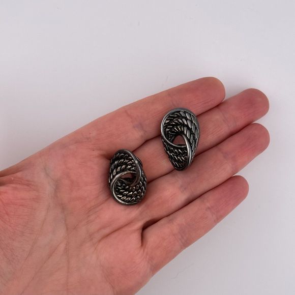 Vintage Premier Designs Knot Clip on Earrings Antique Silver Tone 2002 Catalog - Picture 3 of 8